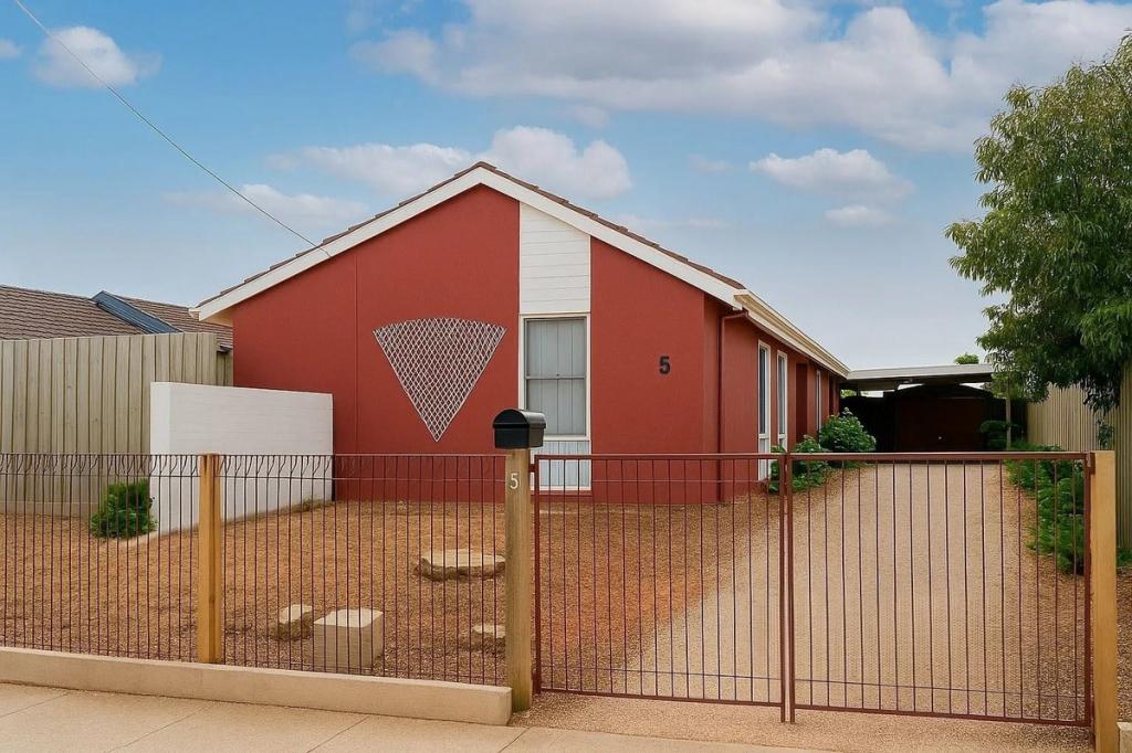 5 Kenley Ct, Meadow Heights, VIC 3048