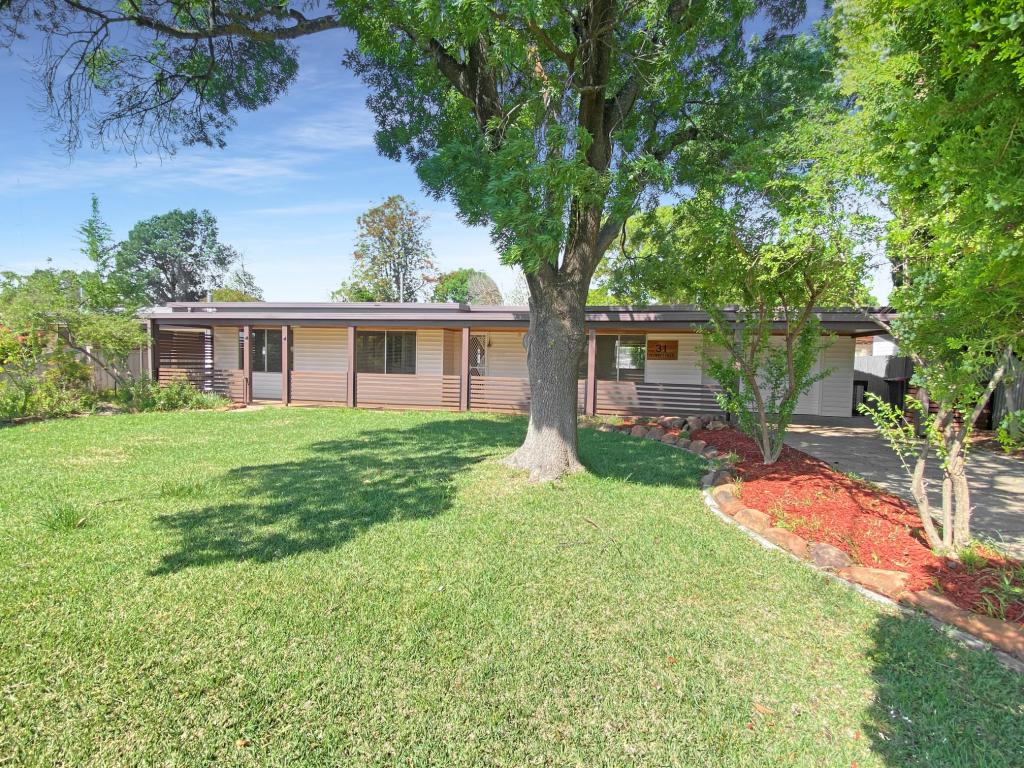 31 Kingfisher Ave, Coleambally, NSW 2707