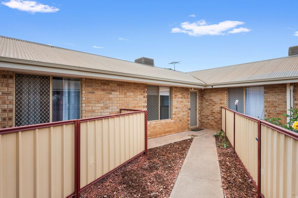 2/1 Kenneally Pl, Boulder, WA 6432