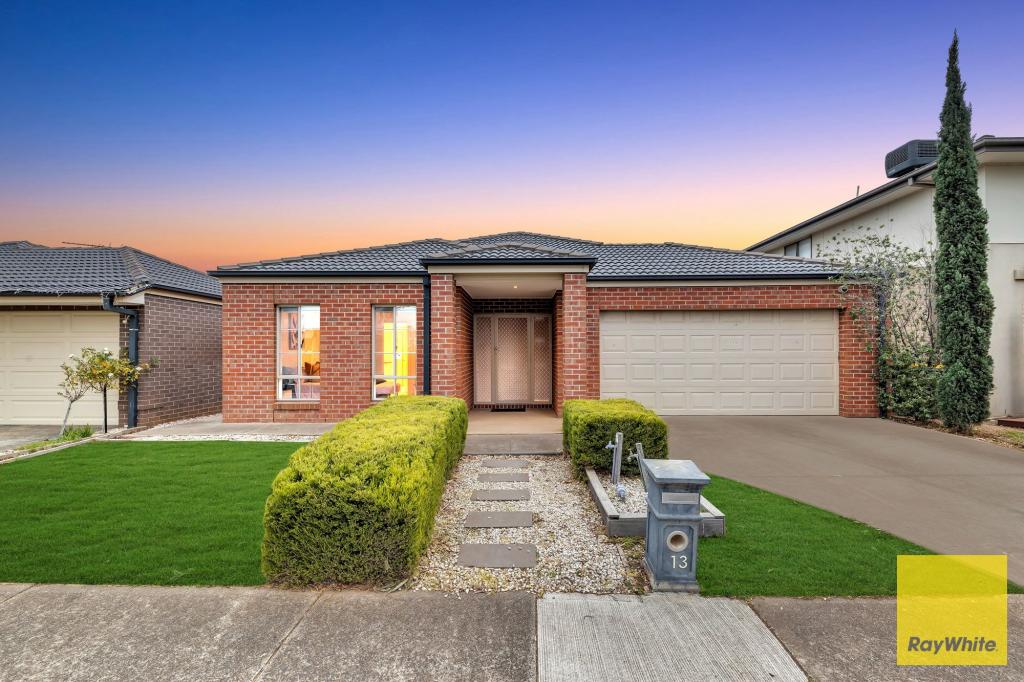 13 Bungalook St, Manor Lakes, VIC 3024