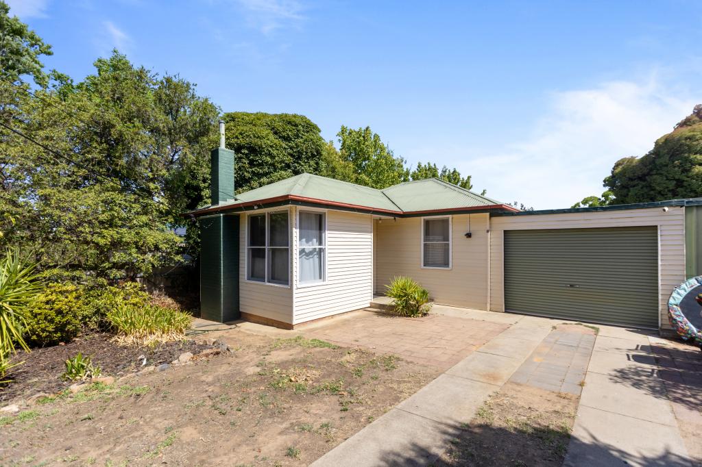 8 James St, Kooringal, NSW 2650