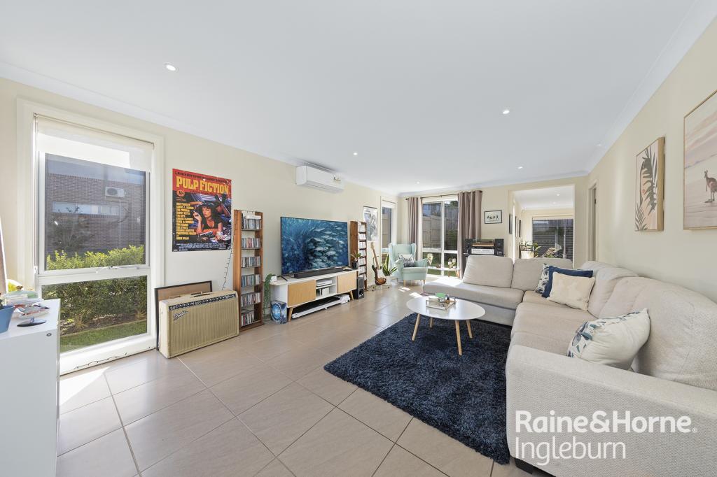 149 Mary Ann Dr, Glenfield, NSW 2167