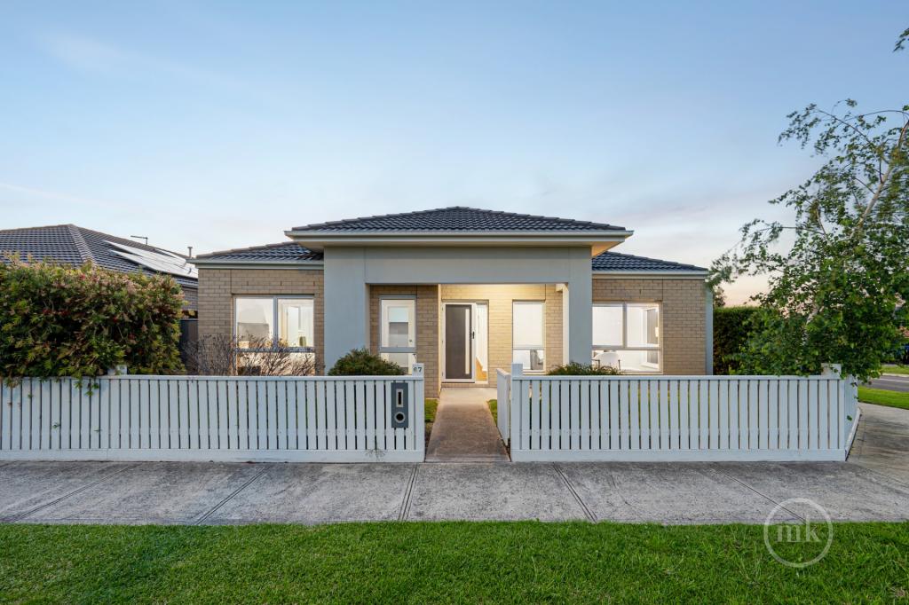 67 Fitzwilliam Dr, Doreen, VIC 3754