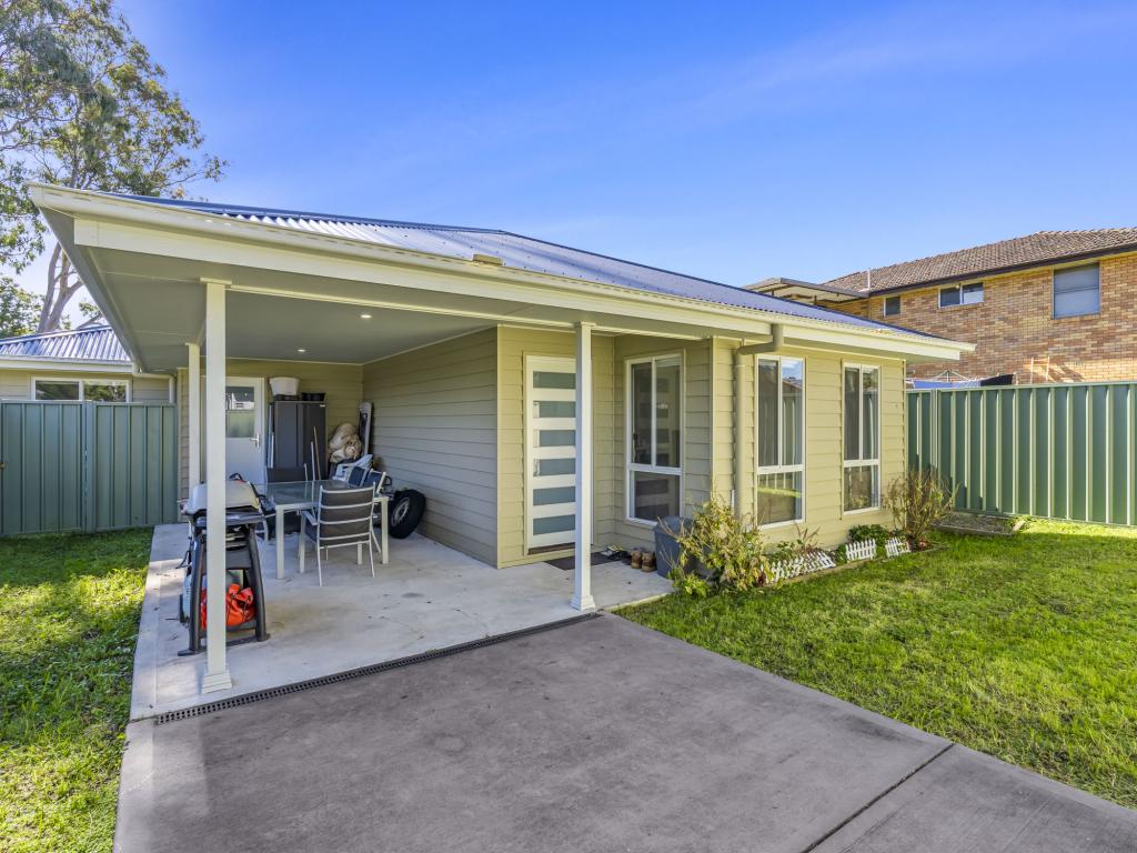 15 PRINCES ST, BONNELLS BAY, NSW 2264