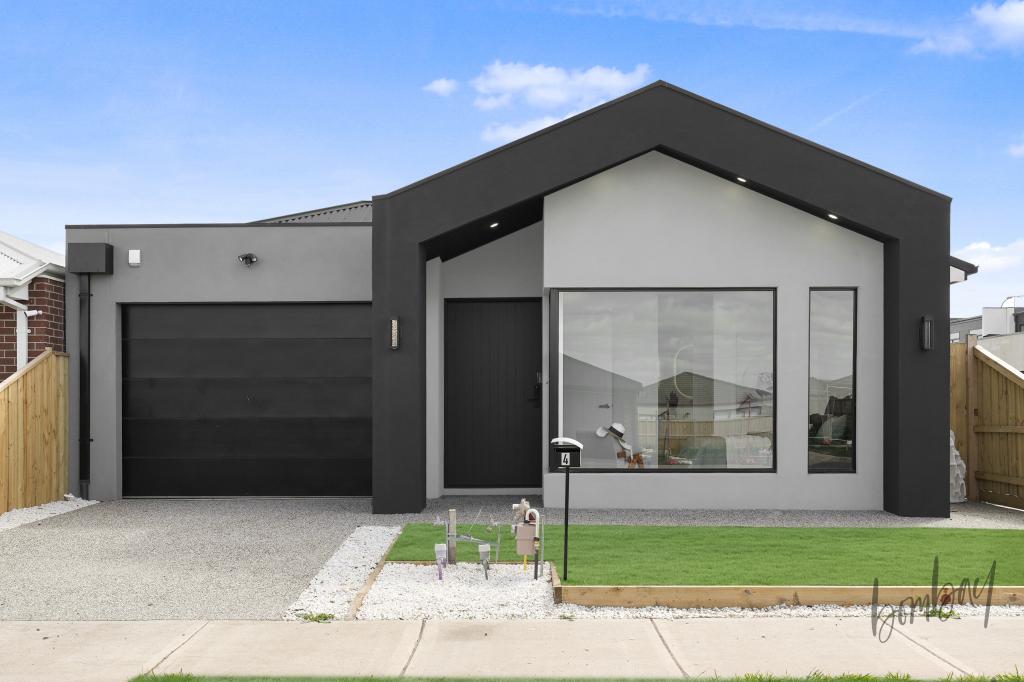 4 BALLYCARRANE ST, WOODSTOCK, VIC 3751