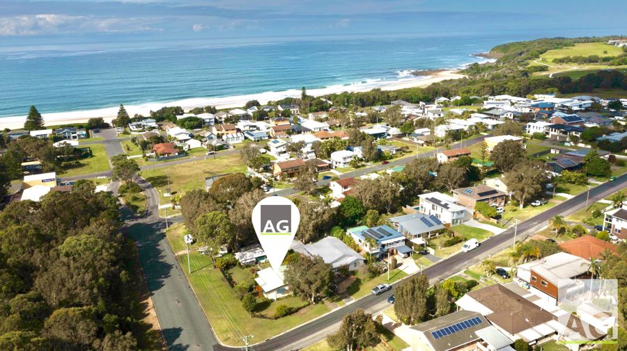 2 Escapade Ave, Diamond Beach, NSW 2430