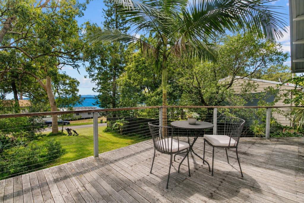 36 Blue Bay Cres, Macleay Island, QLD 4184