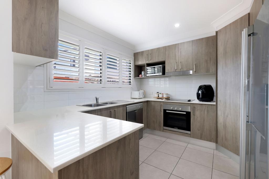 1/24 Careel Cl, Helensvale, QLD 4212