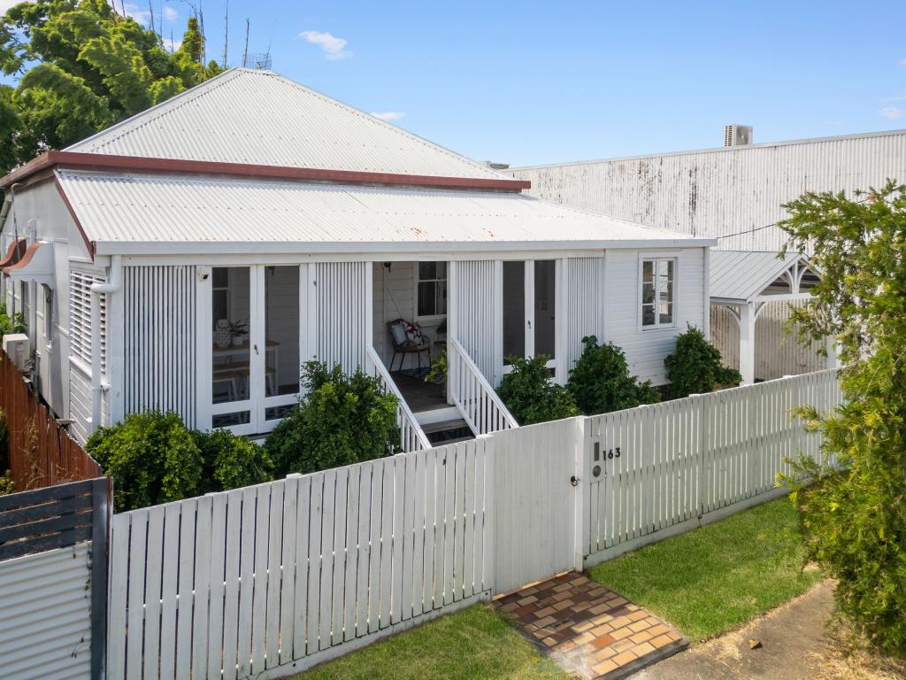 163 Boundary St, Railway Estate, QLD 4810