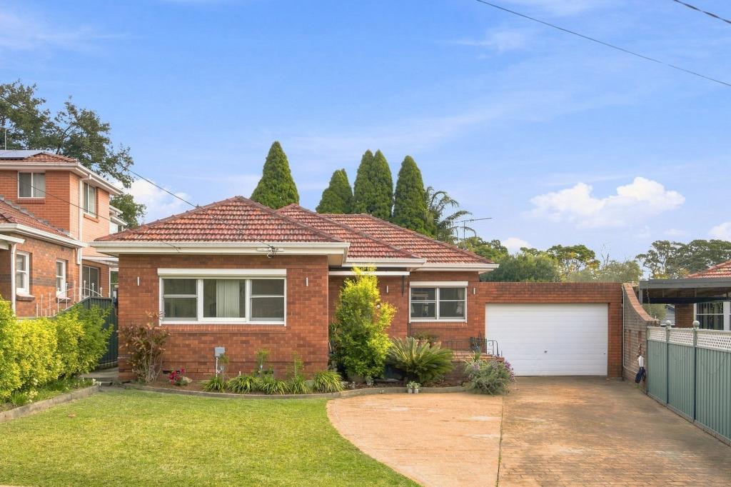 18 Cooloongatta Rd, Beverly Hills, NSW 2209