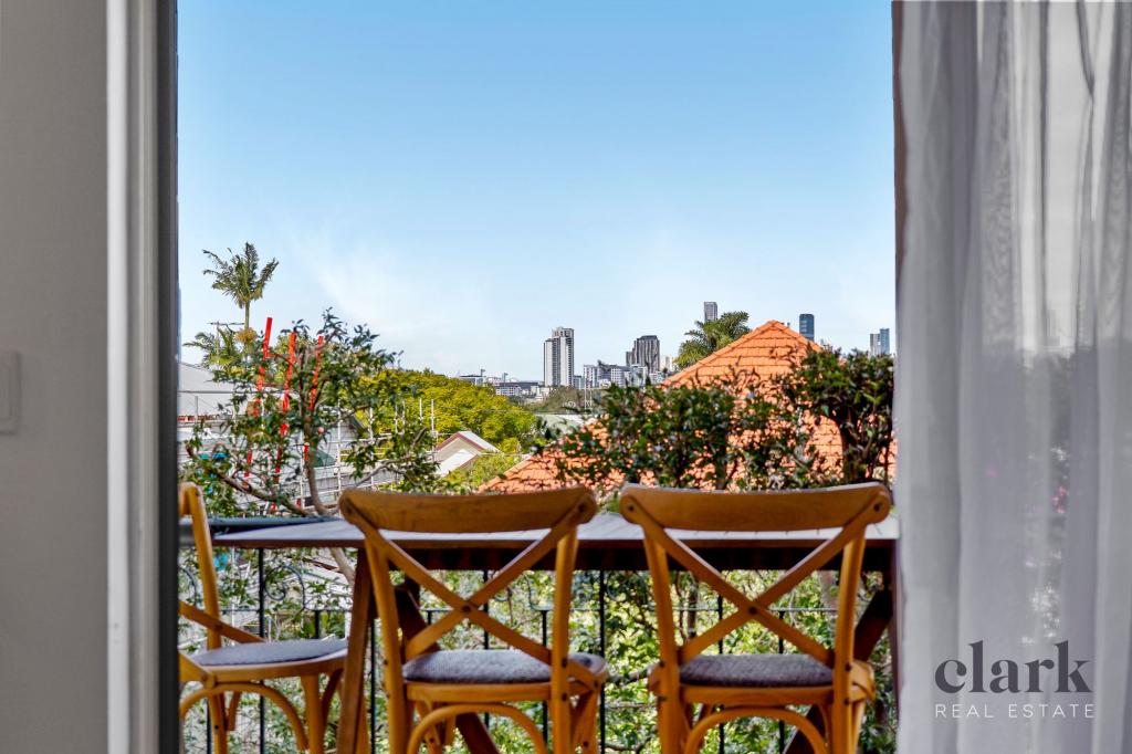 2/49 Salt St, Windsor, QLD 4030
