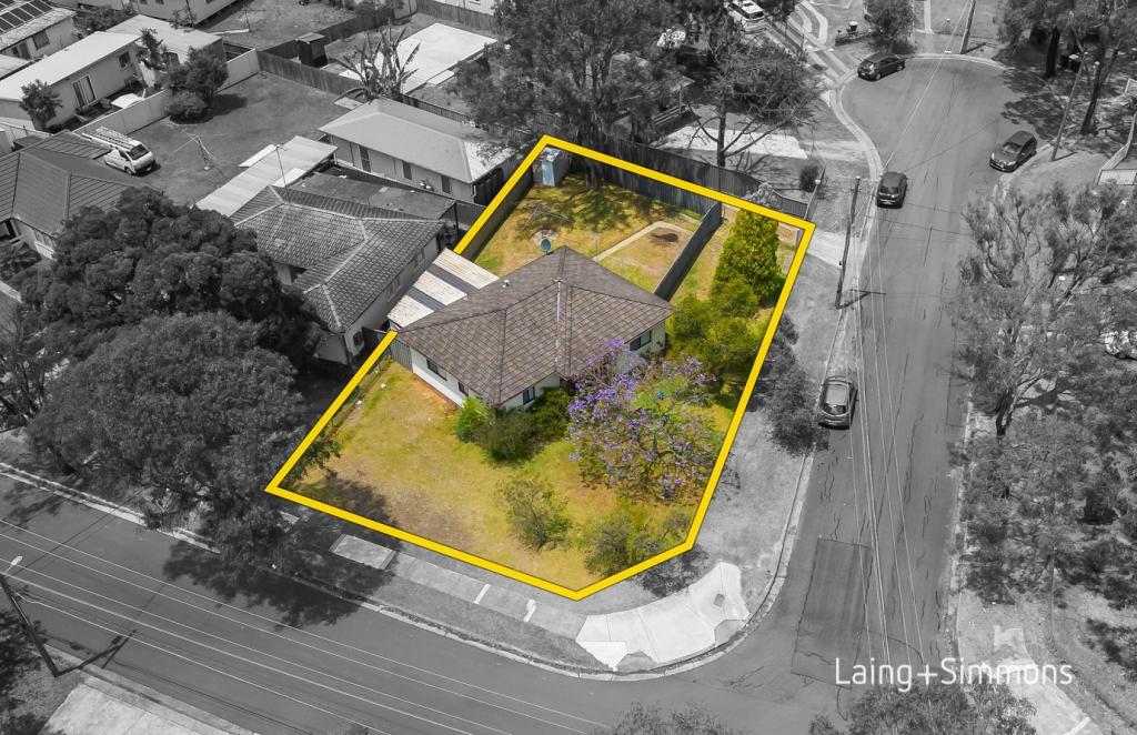 1 Tonga Pl, Lethbridge Park, NSW 2770