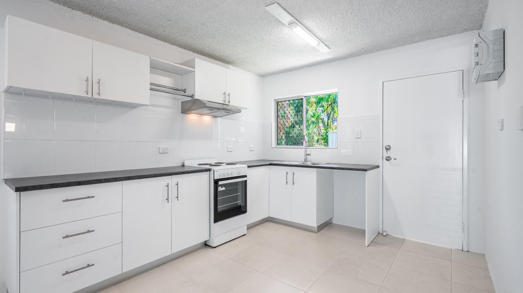 3/102-104 WISTARIA ST, HOLLOWAYS BEACH, QLD 4878