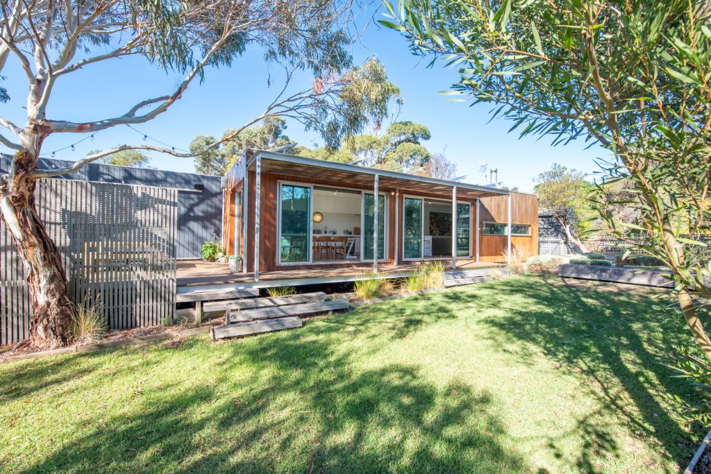 11 Gordon St, Flinders, VIC 3929