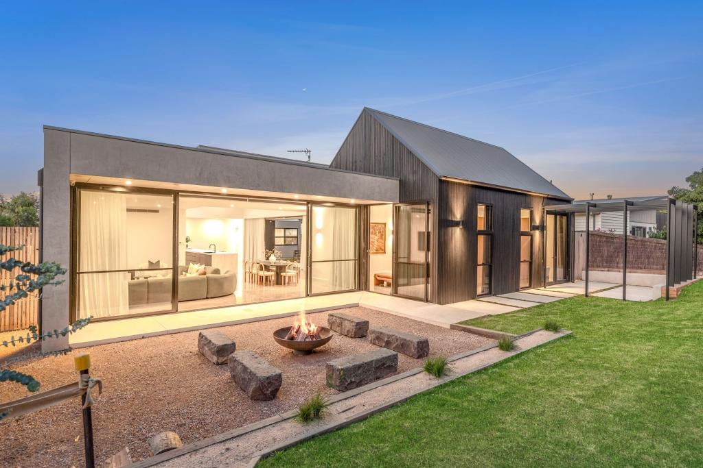 39 Samphire Dr, Connewarre, VIC 3227