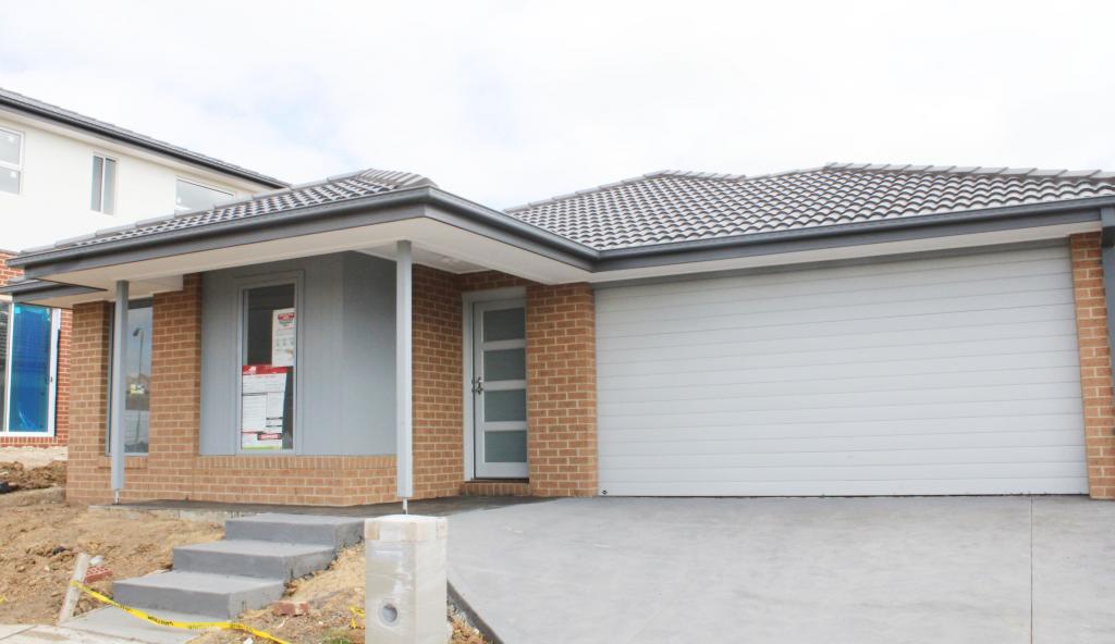 3 Heslop St, Mickleham, VIC 3064