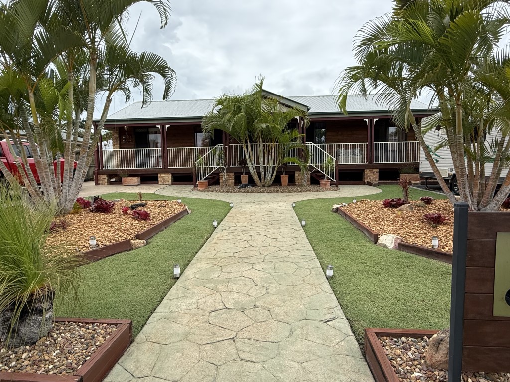 33 Cassandra Cres, Urangan, QLD 4655