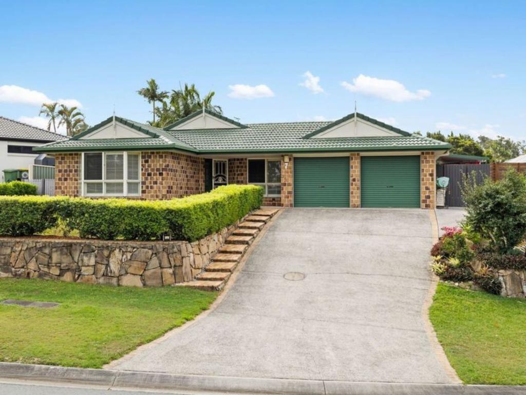 7 Hawkes Ave, Arana Hills, QLD 4054