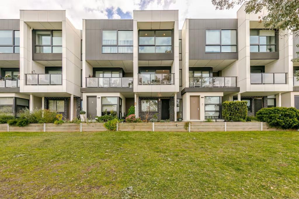 5/70 Hazel Glen Dr, Doreen, VIC 3754