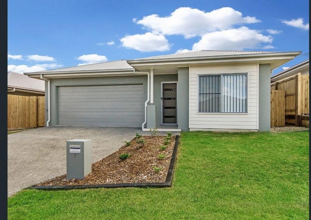 7 ADDISYN ST, PIMPAMA, QLD 4209