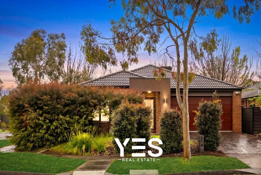 76 Selandra Bvd, Clyde North, VIC 3978