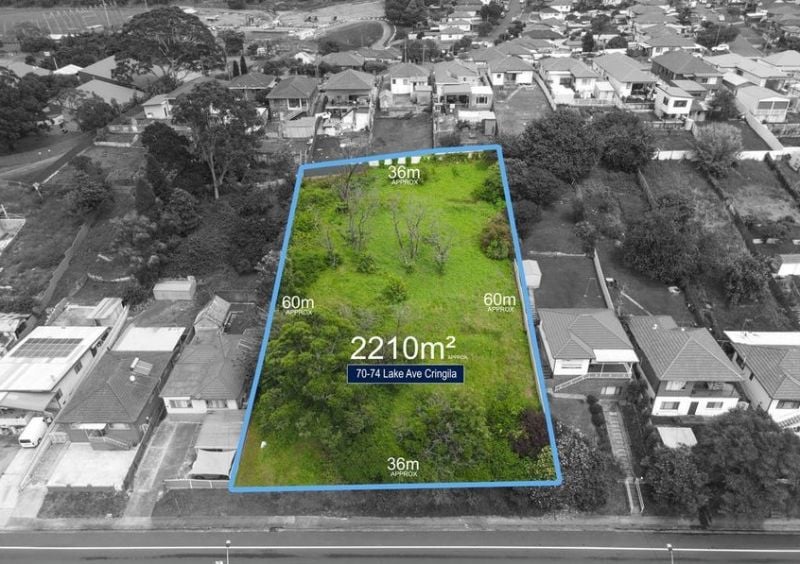 70-74 LAKE AVE, CRINGILA, NSW 2502
