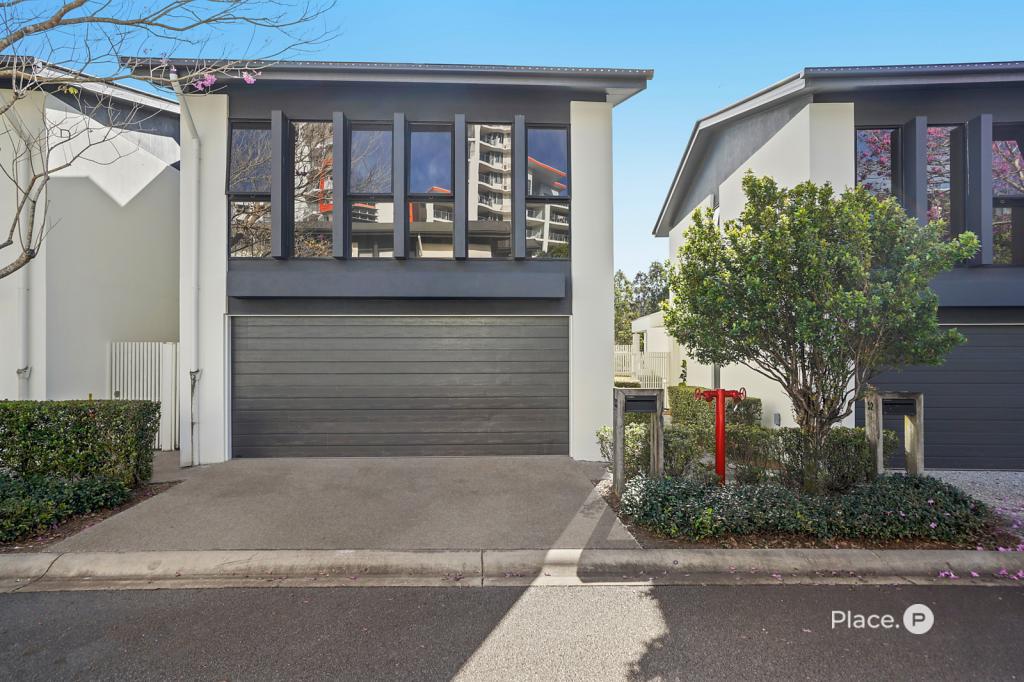 53 EASTHILL DR, ROBINA, QLD 4226