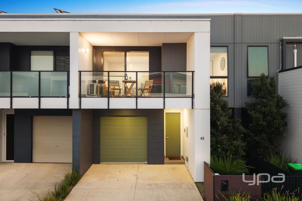 45 KENSWICK ST, POINT COOK, VIC 3030