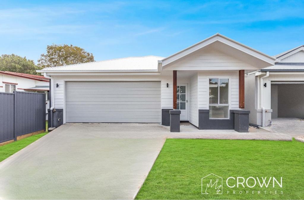 40A ARTHUR ST, WOODY POINT, QLD 4019
