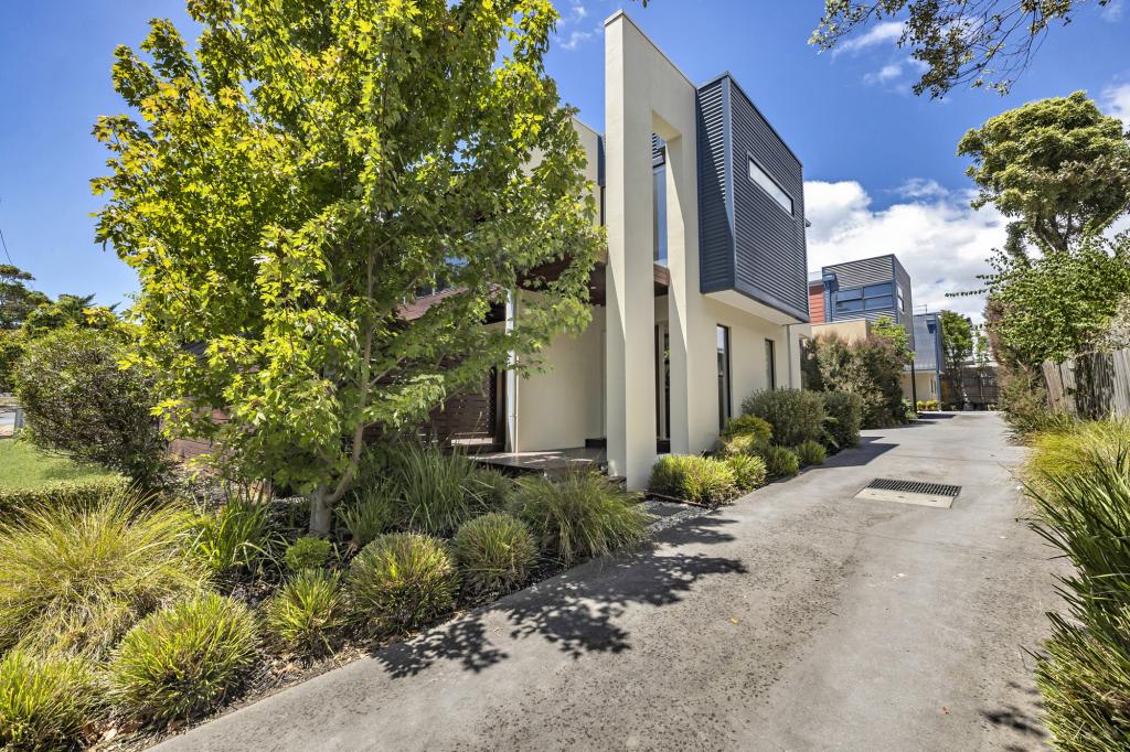 1/62 MITCHELL ST, MORNINGTON, VIC 3931