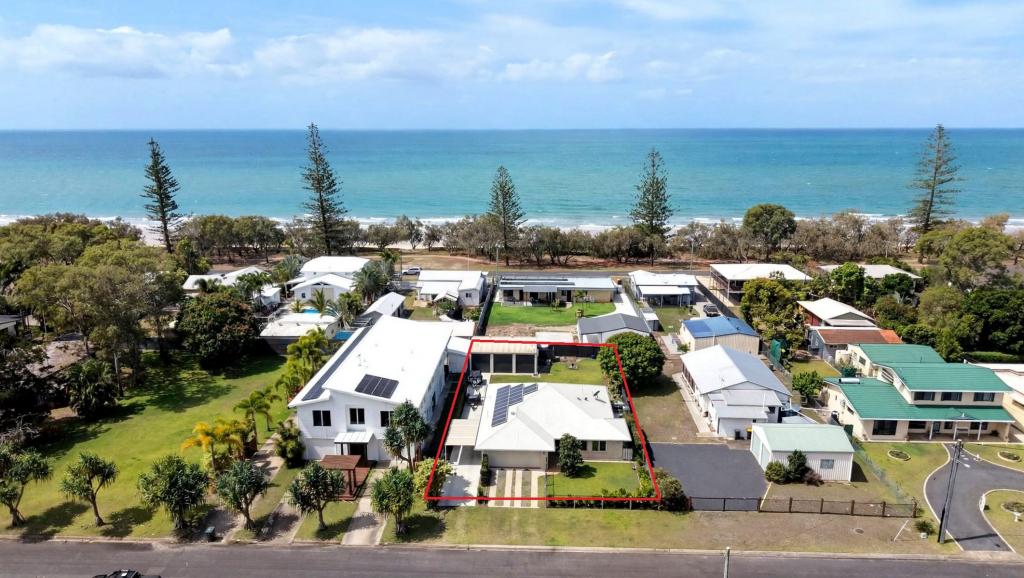10 MACADAMIA CT, WOODGATE, QLD 4660