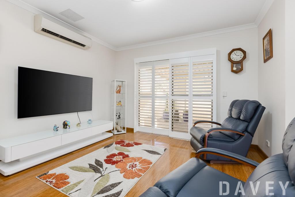 33b Boronia St, Innaloo, WA 6018