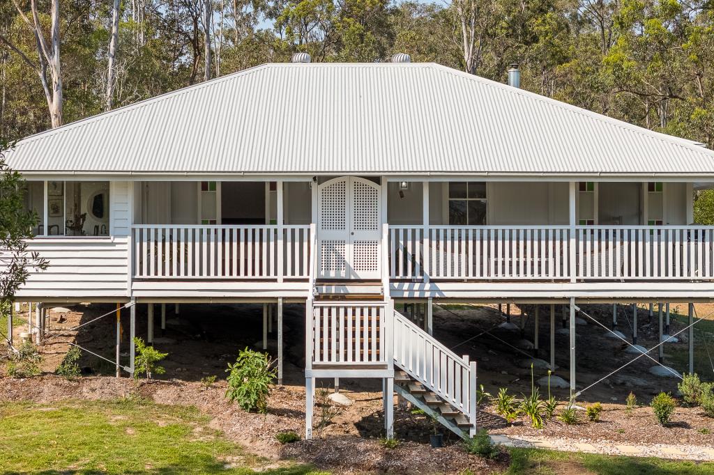 15 Westbourne Dr, Wights Mountain, QLD 4520