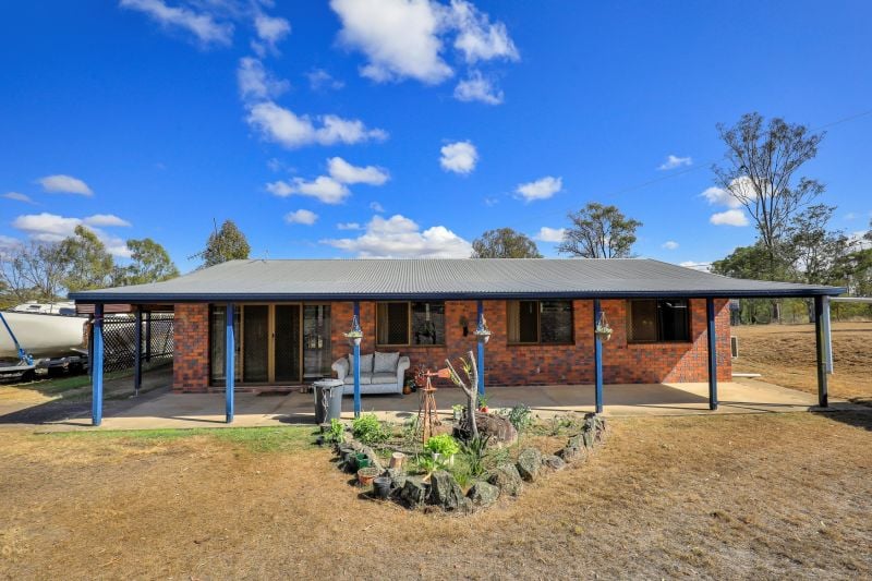 60 Kirkwood Rd, Horse Camp, QLD 4671