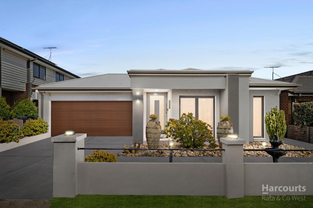 26 Peppermint Gr, Taylors Hill, VIC 3037