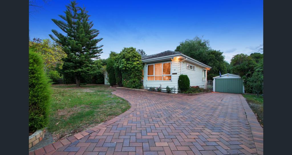 18 Begonia Ave, Bayswater, VIC 3153