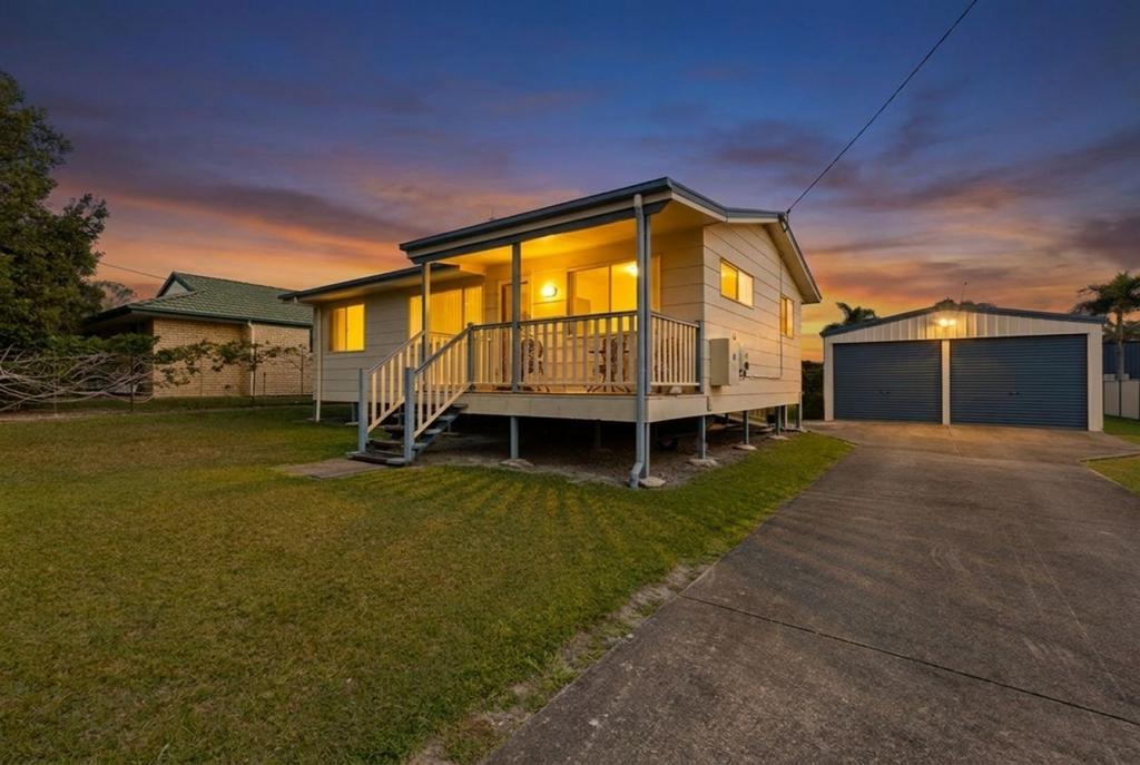 11 Golden Hind Ave, Cooloola Cove, QLD 4580