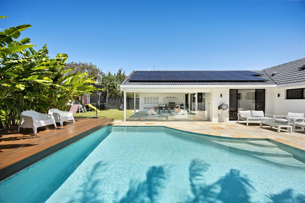 27 Anthony Dr, Burleigh Waters, QLD 4220