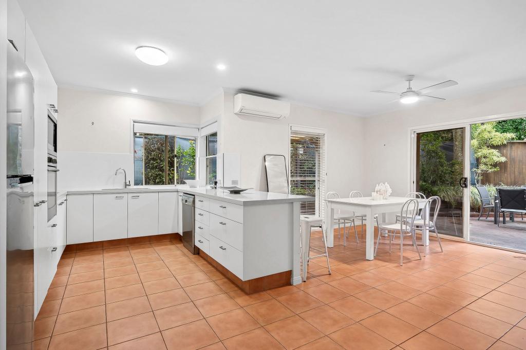 2/33 Bluefin Ct, Noosaville, QLD 4566