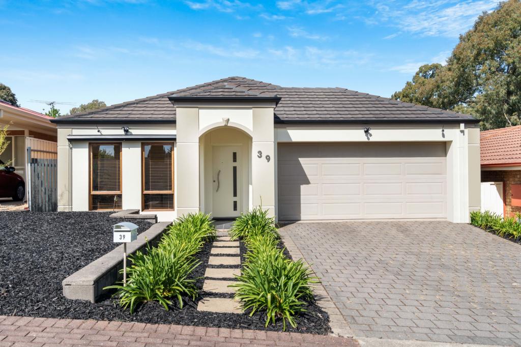 39 New York Rd, Aberfoyle Park, SA 5159