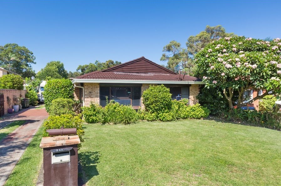 263 PORT HACKING RD, MIRANDA, NSW 2228