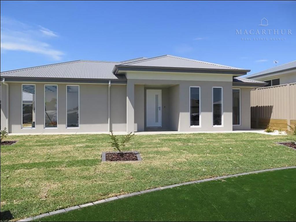 1/15 CHANG AVE, LLOYD, NSW 2650