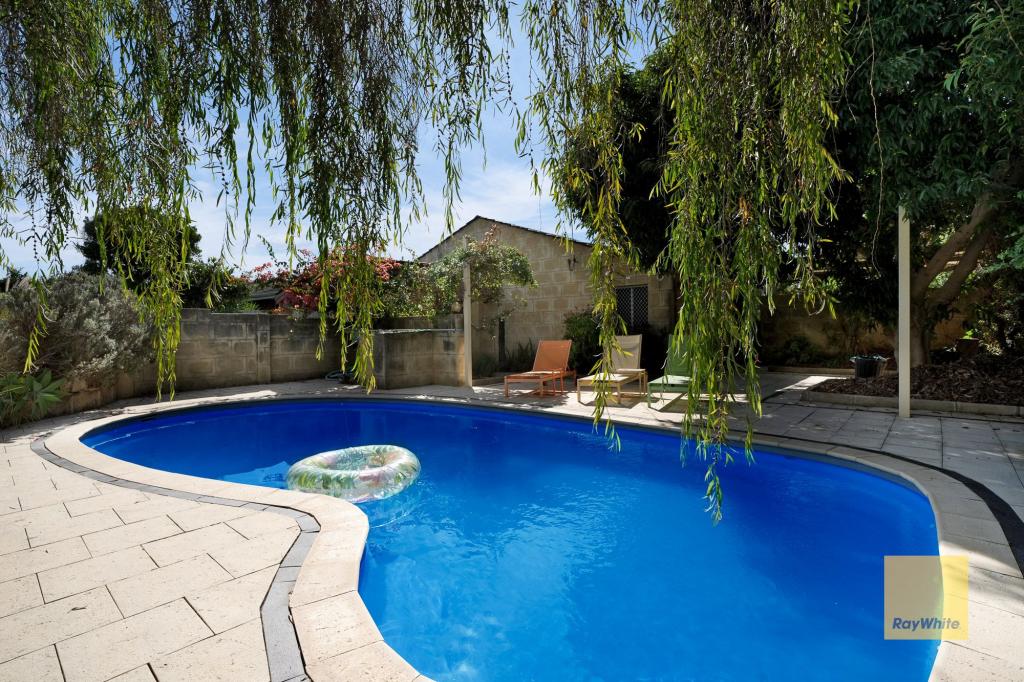 433 Warwick Rd, Greenwood, WA 6024