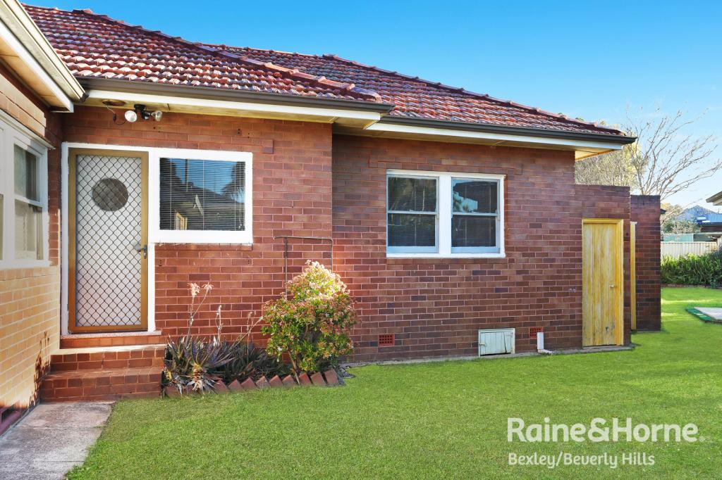 2/8 Glenwall St, Kingsgrove, NSW 2208