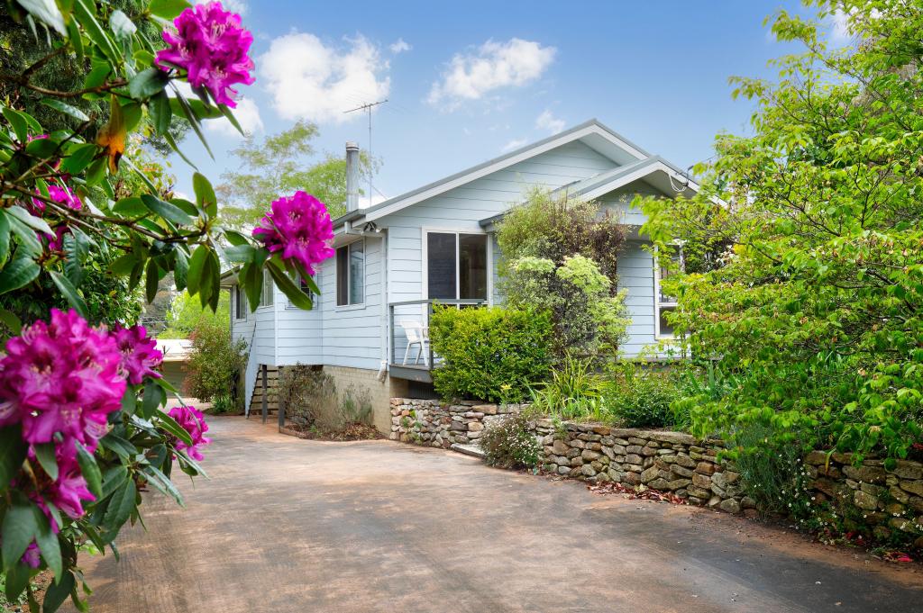 37 SHILLINGTON ST, BLACKHEATH, NSW 2785