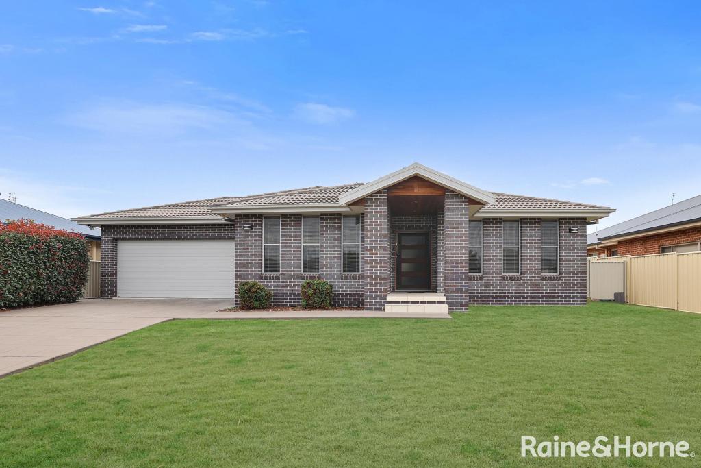 25 KALINDA PL, HILLVUE, NSW 2340