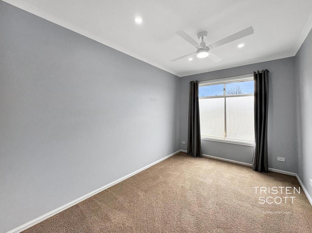 40 Sir Ross Smith Bvd, Oakden, SA 5086