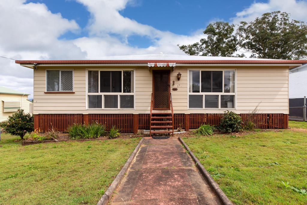17 Mount Pleasant Rd, Gympie, QLD 4570