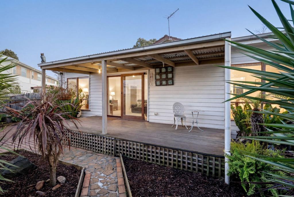 1A ALMOND AVE, BROOKLYN, VIC 3012