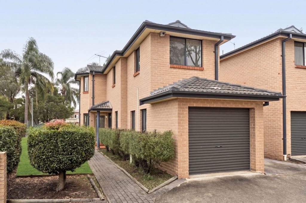 2/44 Stanbury Pl, Quakers Hill, NSW 2763